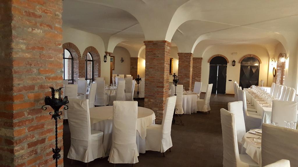 Tenuta Il Tenchio Hotel Lacchiarella Buitenkant foto