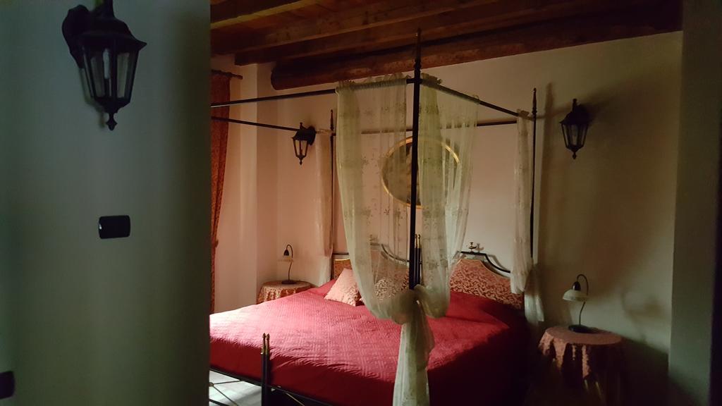 Tenuta Il Tenchio Hotel Lacchiarella Buitenkant foto
